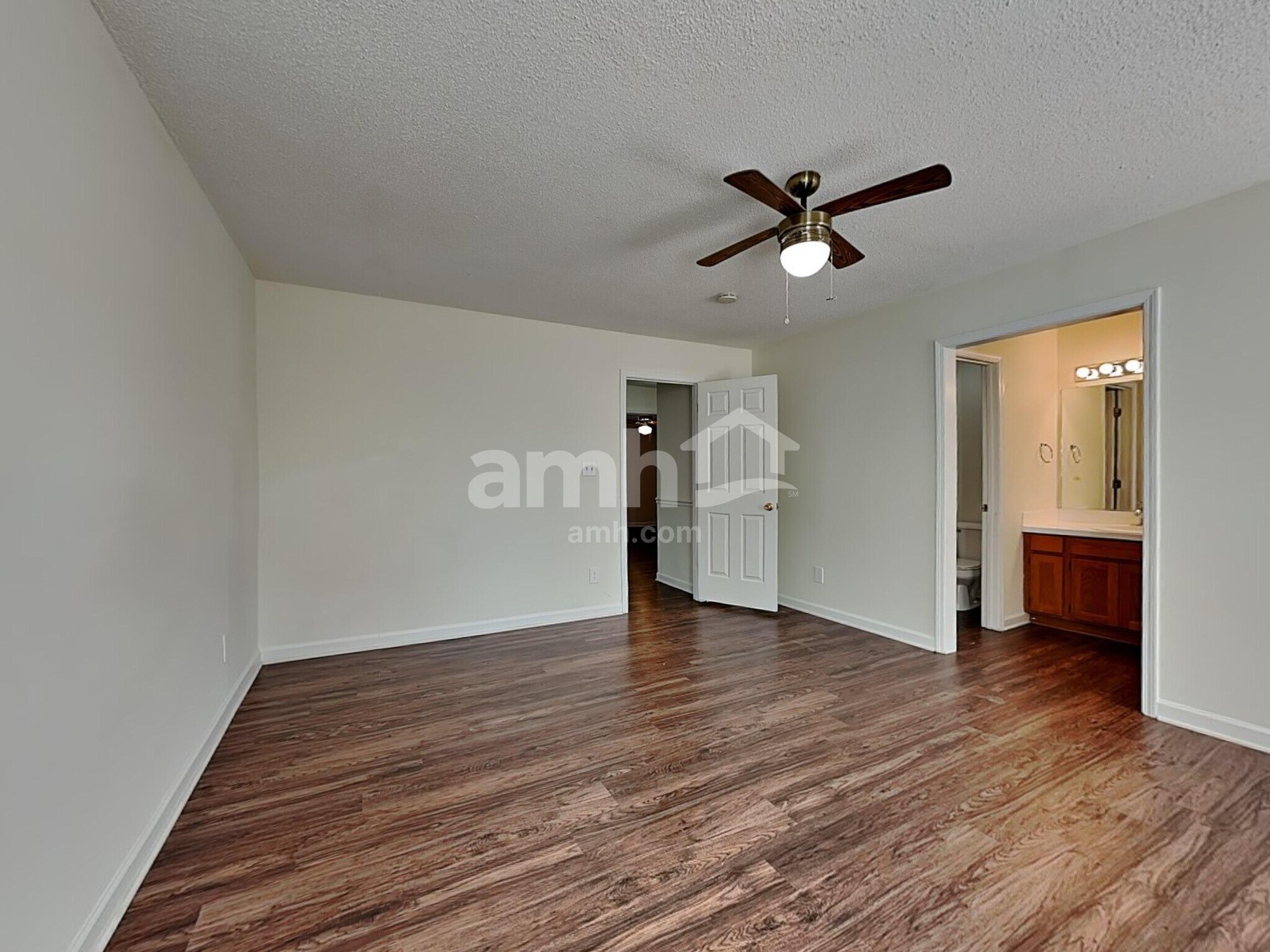 Building Photo - 1738 Ammons Dr