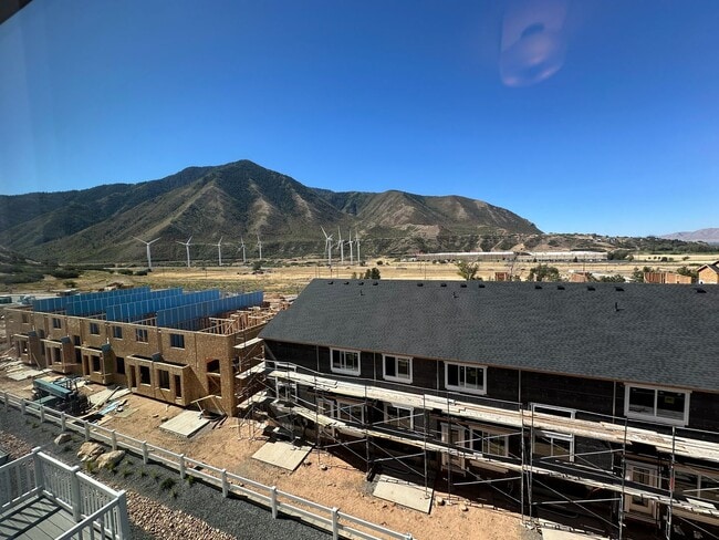 Building Photo - 5260 Acacia Dr