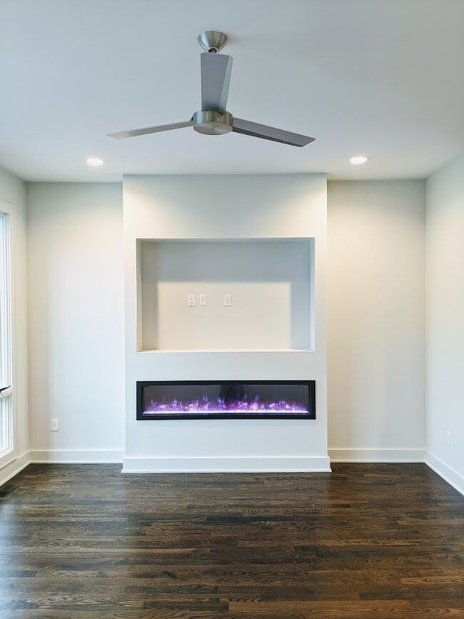 Building Photo - Luxury Townhome in Desirable Germantown Neighborhood