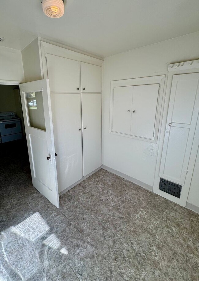 Building Photo - 1119 Citrus Ave