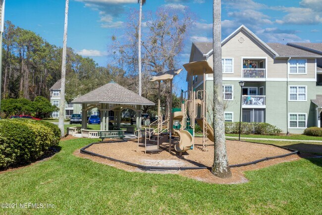 Building Photo - The Villas of Timberlin Park. Southside Co...