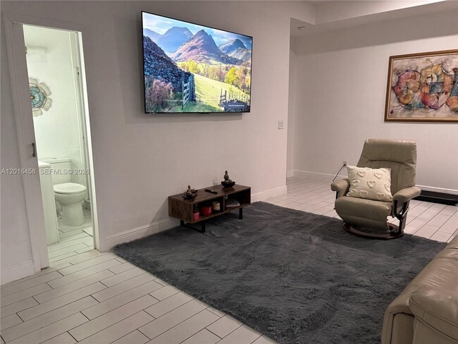 Building Photo - 1131 SW 86th Ave