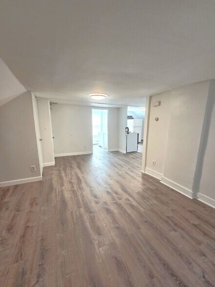 Building Photo - 22 Johnson St