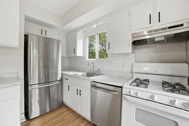 Building Photo - 59 Bernards Ave