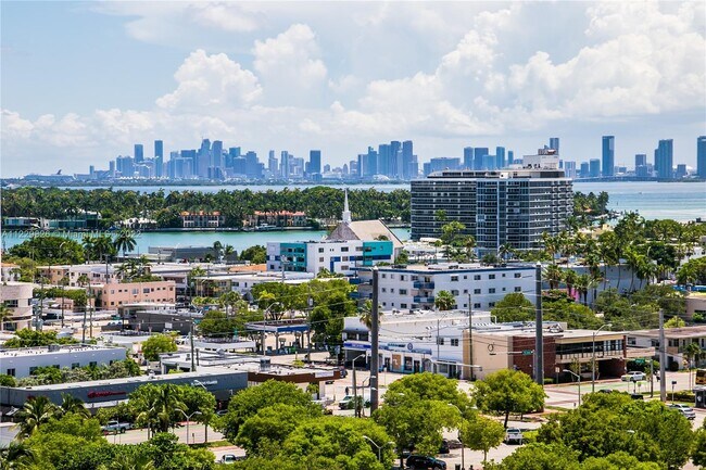 Building Photo - 7330 Ocean Terrace