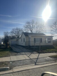 Building Photo - 3504 Blackstone Ave