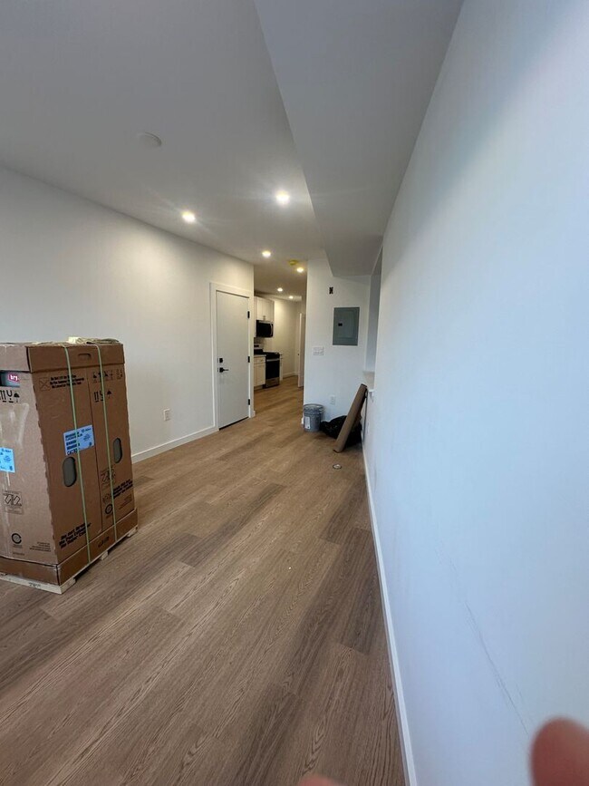 Building Photo - Welcome to the Oswalds Place Apartments!