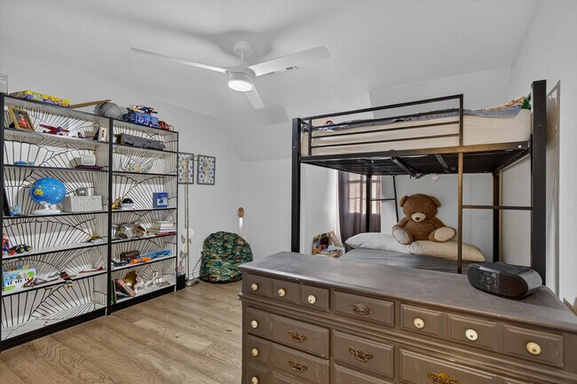 Building Photo - 435 Oxbow Trail