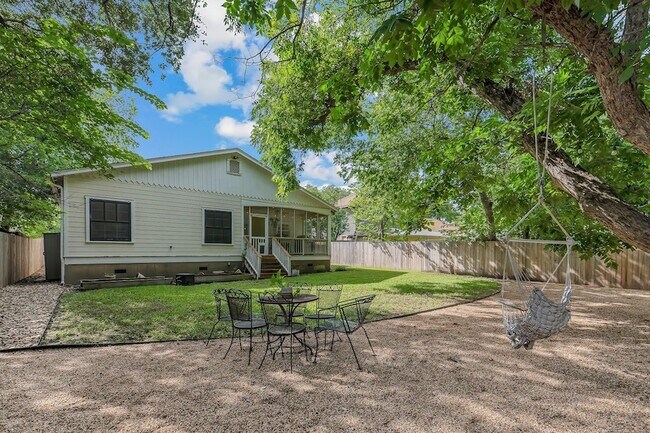 Building Photo - 3305 Harris Park Ave