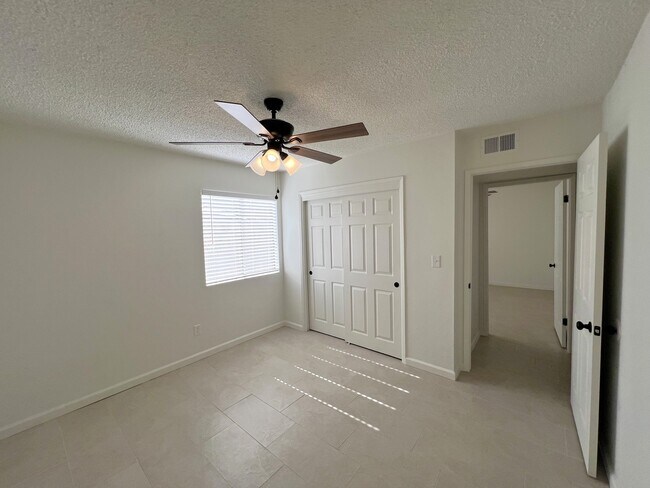 Building Photo - 7415 Hooper Ave