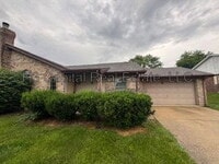Building Photo - 4 Ramona Dr