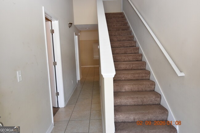 Building Photo - 322 Gary Cir