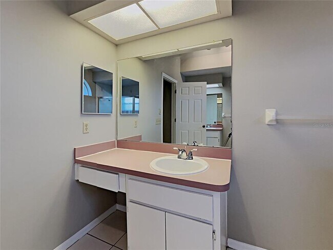 Building Photo - 14638 Coronado Dr