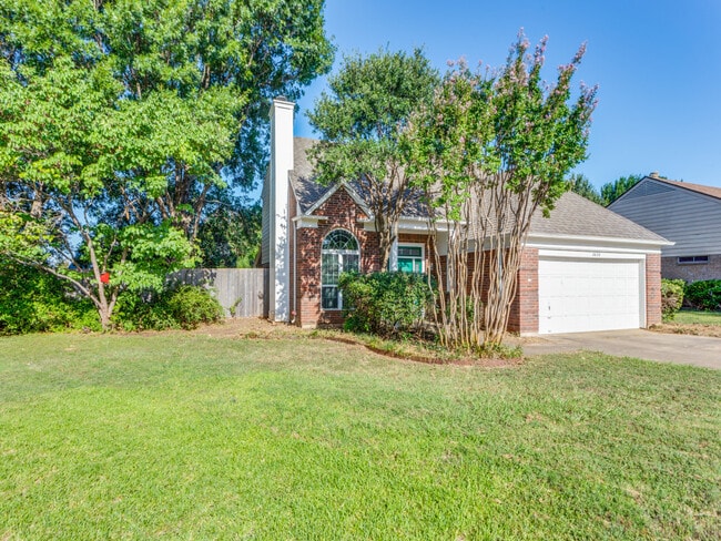 Primary Photo - 2633 Harvest Moon Dr