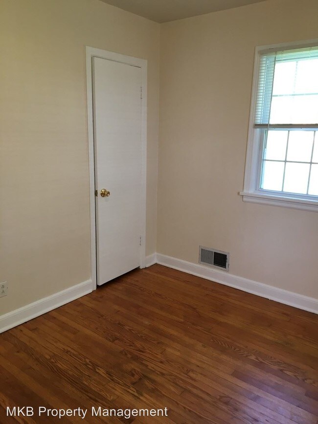 Building Photo - 3 br, 1 bath House - 1211 Stoutamire Drive