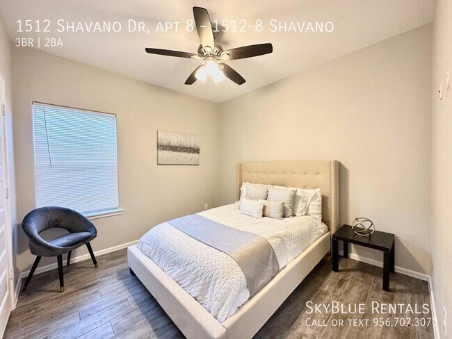 Building Photo - 1512 Shavano Dr