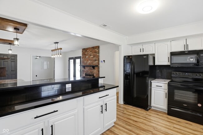 Building Photo - 512 Lexington Blvd