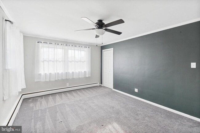 Building Photo - 703 Hoffnagle St