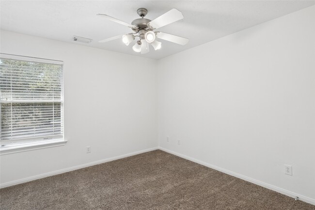 Building Photo - 82 W Twinvale Loop