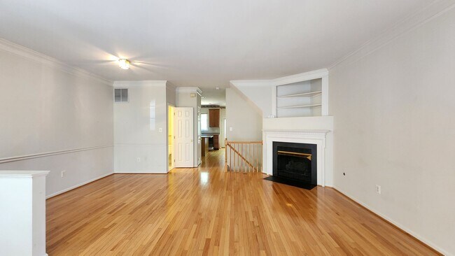 Building Photo - Townhome in Island Creek Subdivision