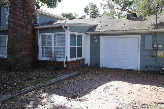 Building Photo - 3017 W Euclid Ave