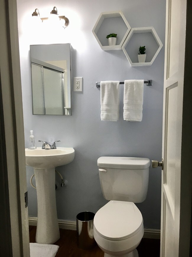 Bathroom - 4435 E Ocean Blvd
