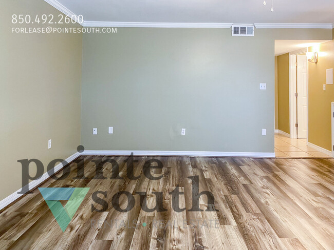 Building Photo - Bayview Terrace off Scenic Hwy!