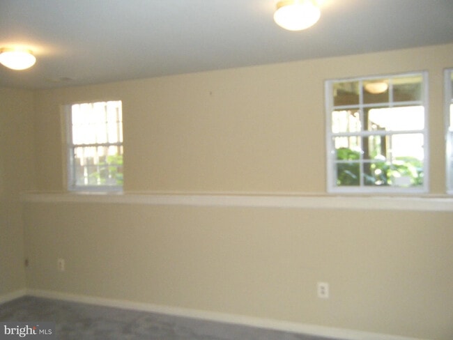 Building Photo - 249 Sloan Ct