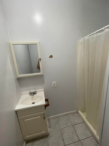 Apt 1 - Bathroom - 1855 N Willington St