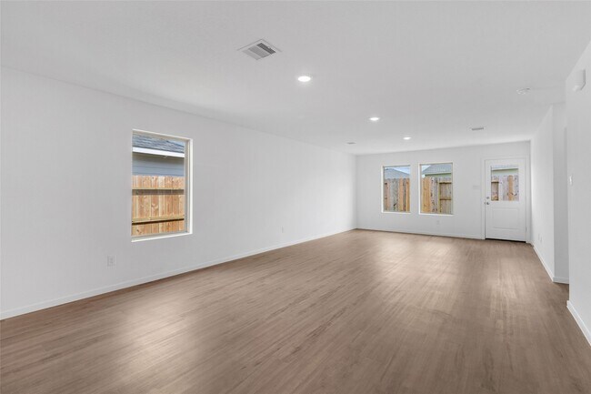 Building Photo - 18699 Cepagatti Dr