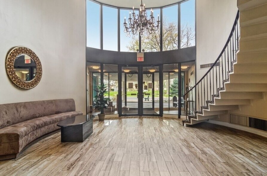 Building Photo - 190 S Wood Dale Rd