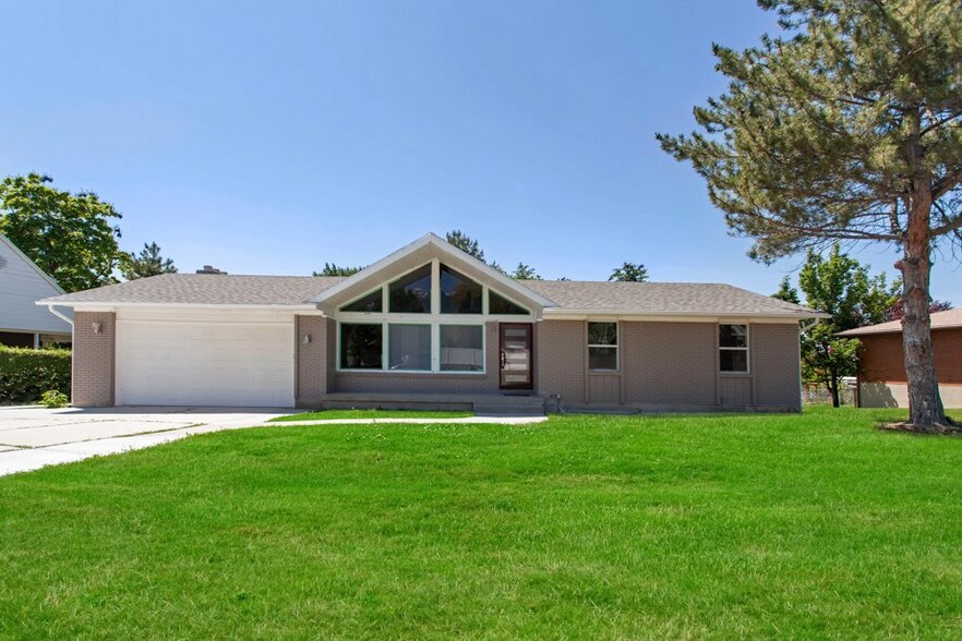Building Photo - 10454 S Golden Willow Dr