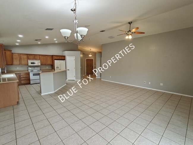 Building Photo - 12232 N Sora Pl