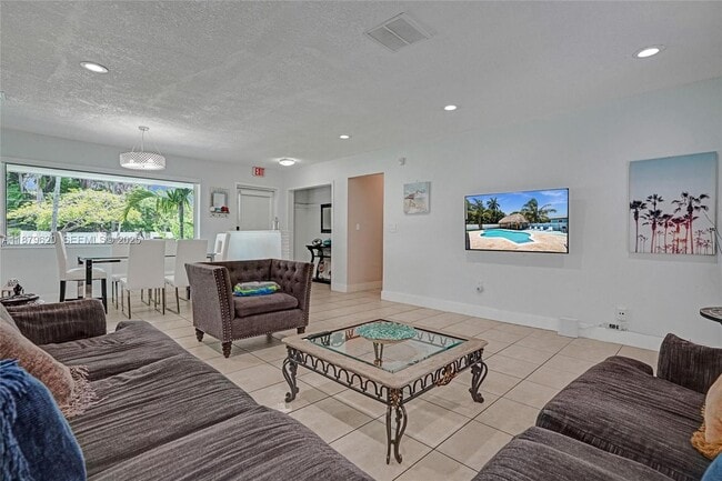 Building Photo - 16000 N Miami Ave