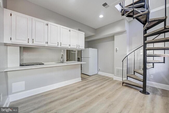 Building Photo - 1213 12th St NW