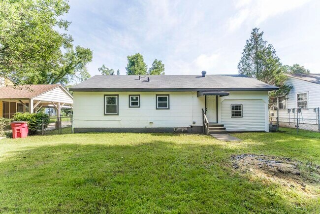 Building Photo - 1140 Schley St