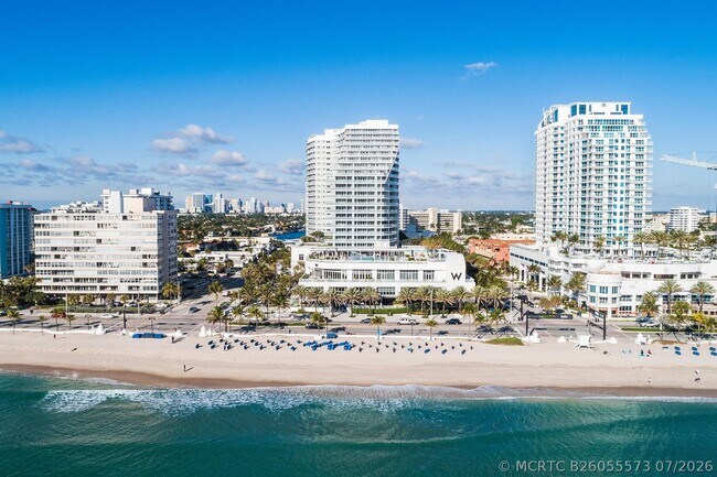 Building Photo - 3101 Bayshore Dr