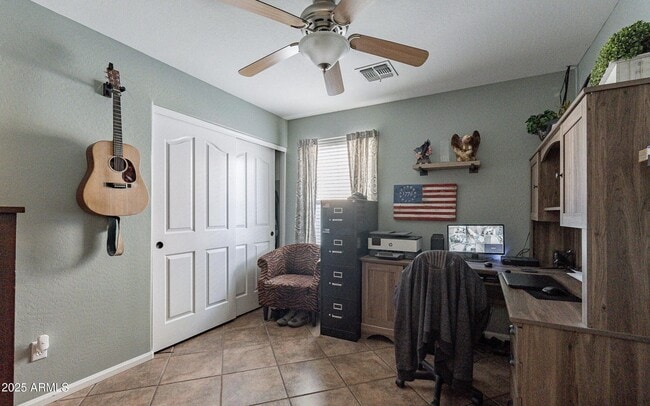 Building Photo - 16680 W Saguaro Ln