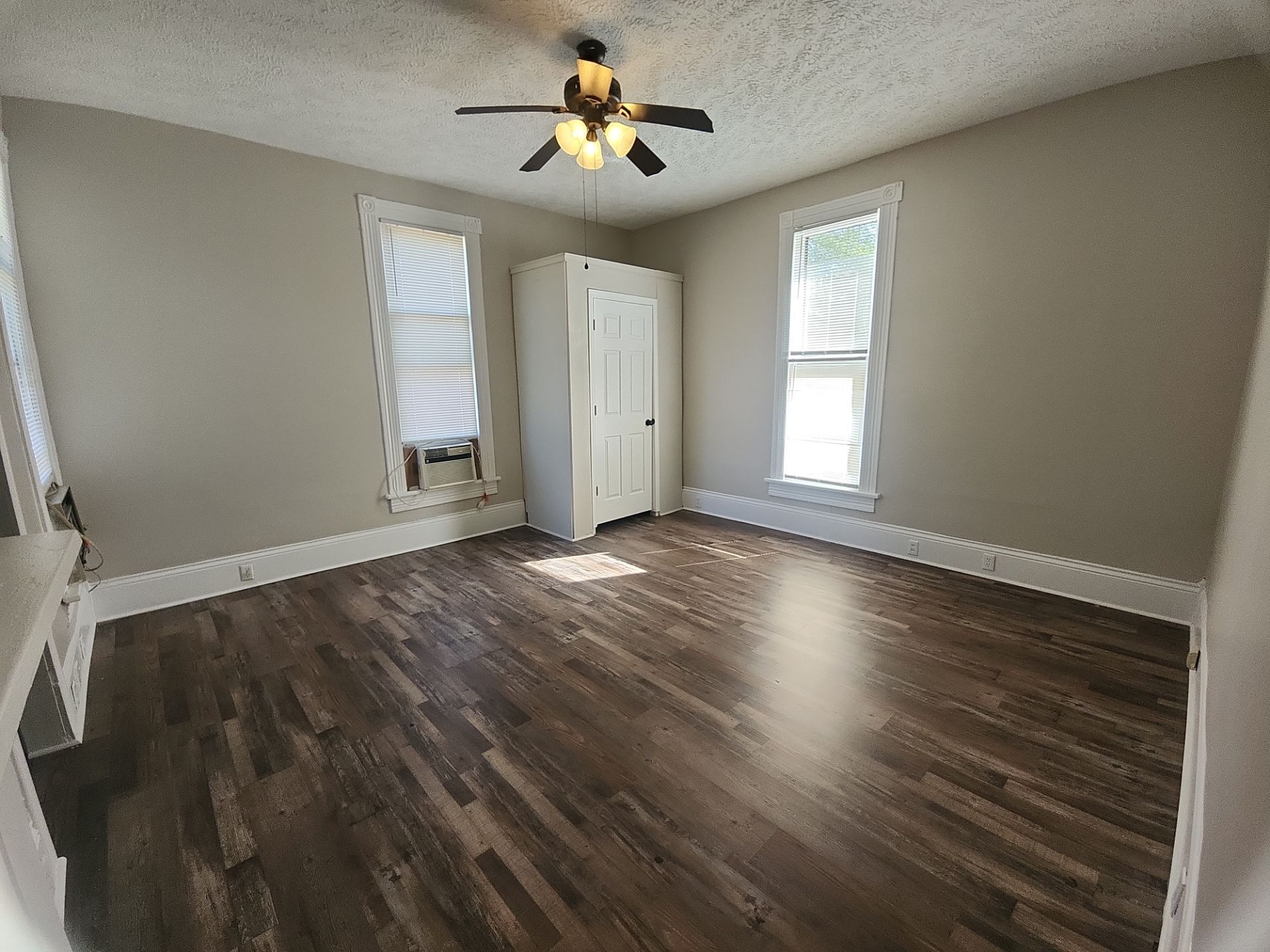 Building Photo - 402 N Highland Ave