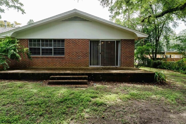 Building Photo - 410 Gaither Dr