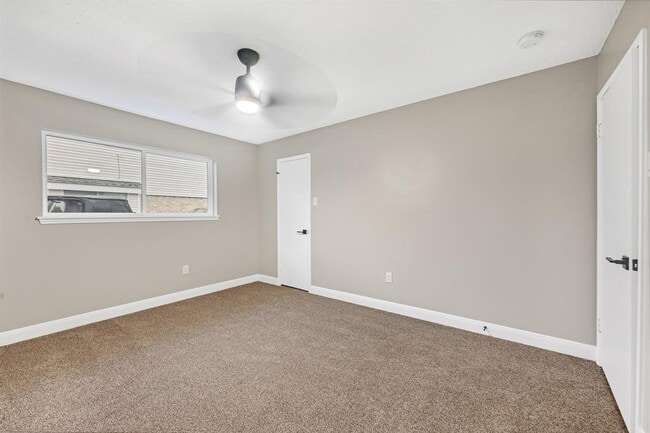 Building Photo - 5730 Old Lodge Dr