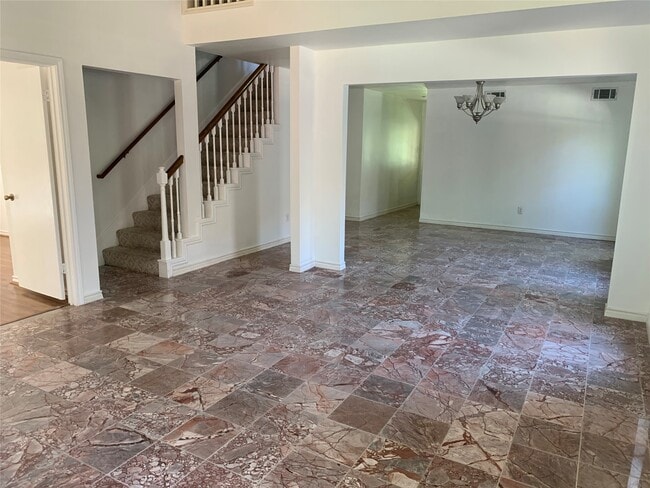 Building Photo - 4722 Woodside St