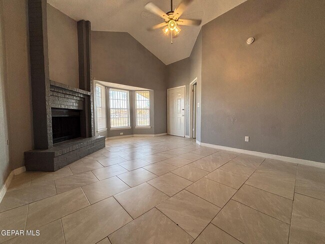 Building Photo - 10930 Delafield Dr