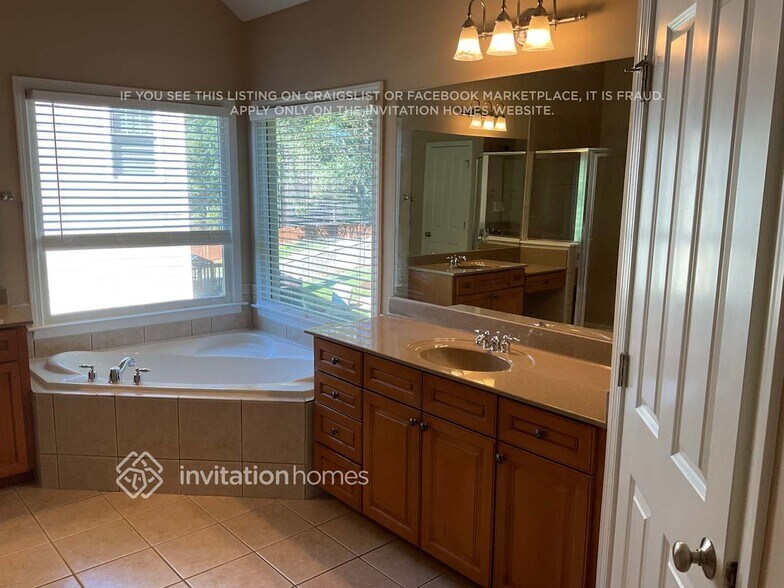 Building Photo - 1457 Trilogy Park Dr