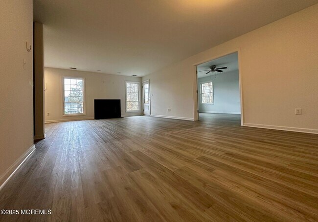 Building Photo - 373 Yorkshire Pl