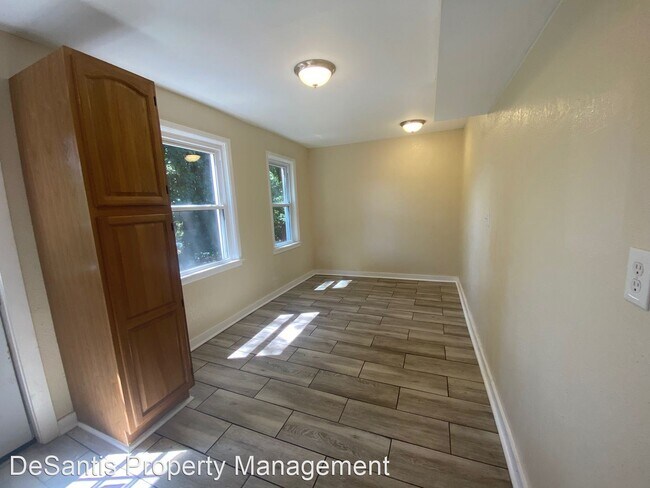 Building Photo - 3 br, 1 bath House - 500 Cypress Drive