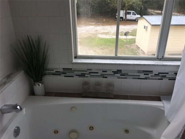 Building Photo - 11609 NW 62nd Pl