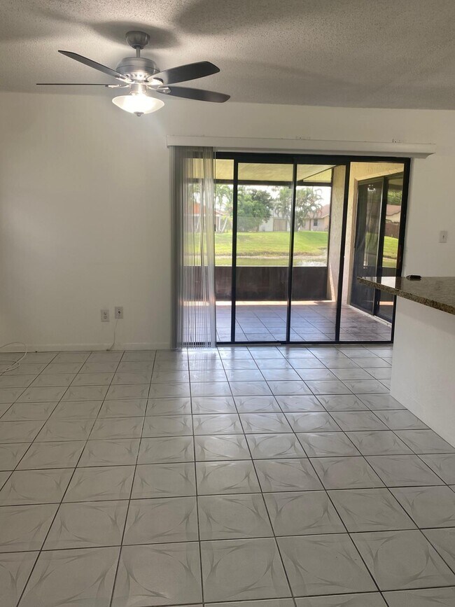 Building Photo - 1380 Longarzo Pl