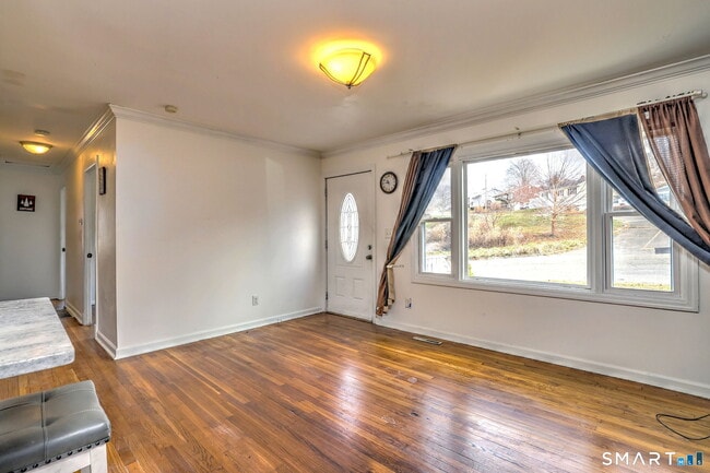 Building Photo - 42 Highland Ave