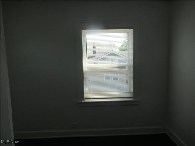 Building Photo - 3443 W 120th St
